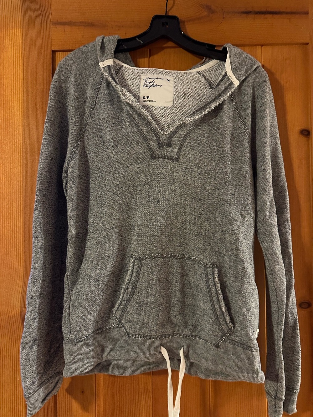 American Eagle Outfitters Women's Grey Hooded Pullover Sweatshirt